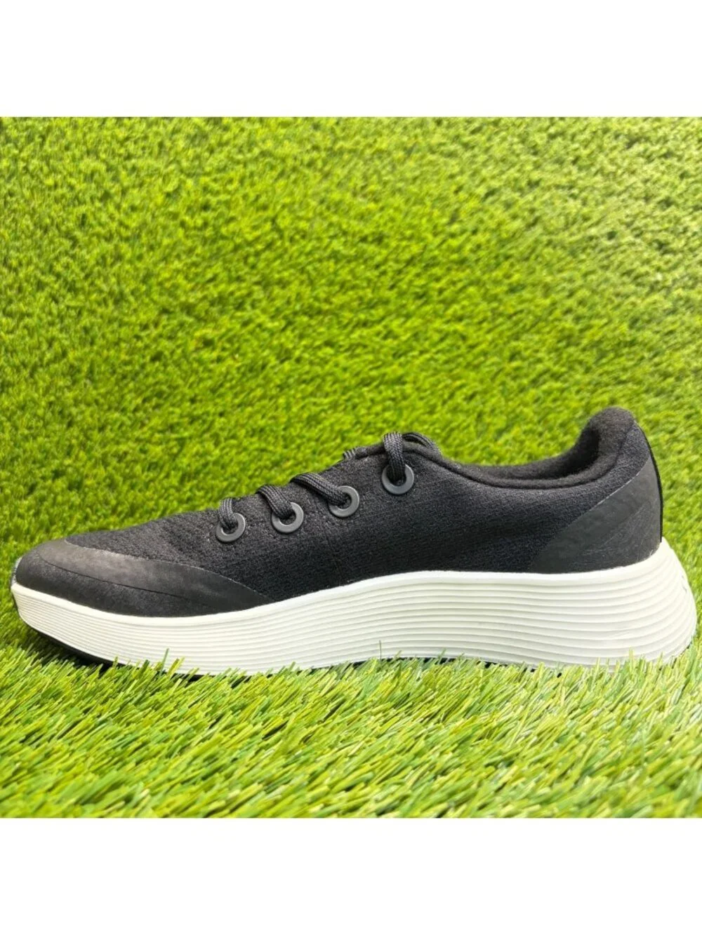 Allbirds Wool Runner Protect Mens Size 9.5 Black White Running Shoes Sneakers